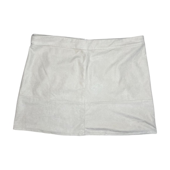 Lulu’s Shenandoah Mini Skirt - Picture 1 of 11